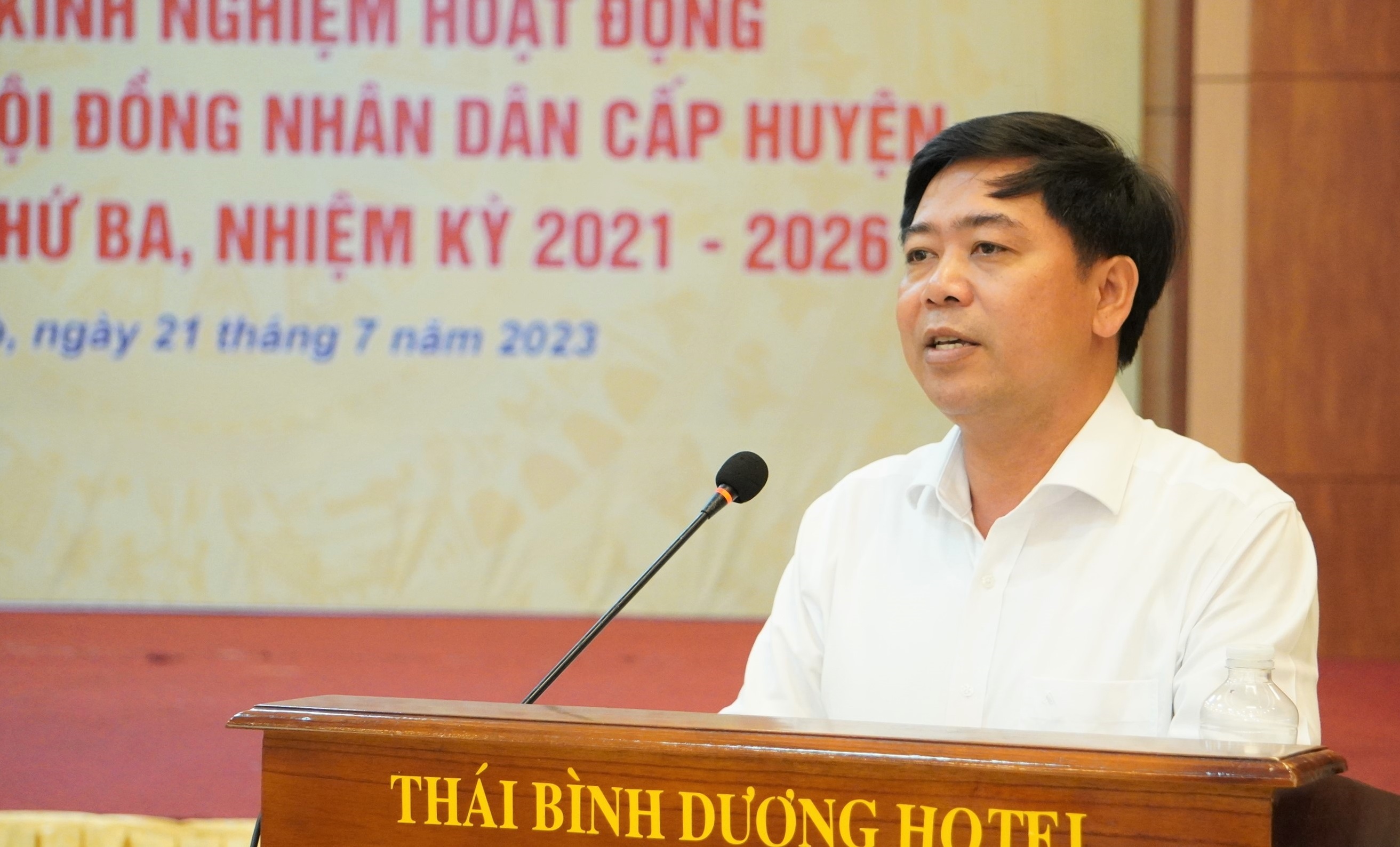 thiet-thuc-hieu-qua-tu-hoi-nghi-trao-doi-kinh-nghiem-hoat-dong-thuong-truc-hdnd-cap-huyen-cum-1-lan-thu-ba--n6.jpg