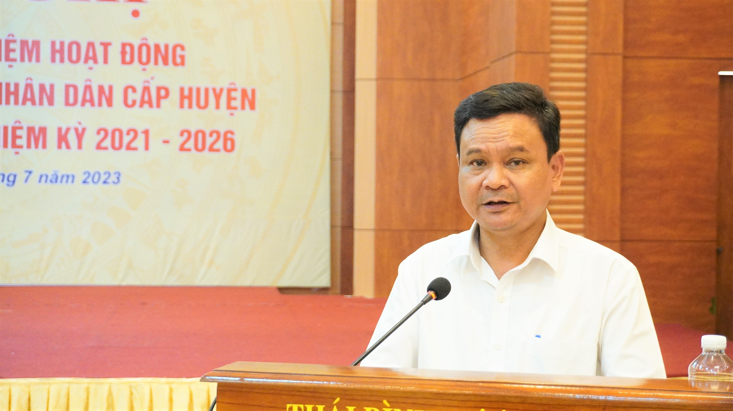 thiet-thuc-hieu-qua-tu-hoi-nghi-trao-doi-kinh-nghiem-hoat-dong-thuong-truc-hdnd-cap-huyen-cum-1-lan-thu-ba--n8.jpg