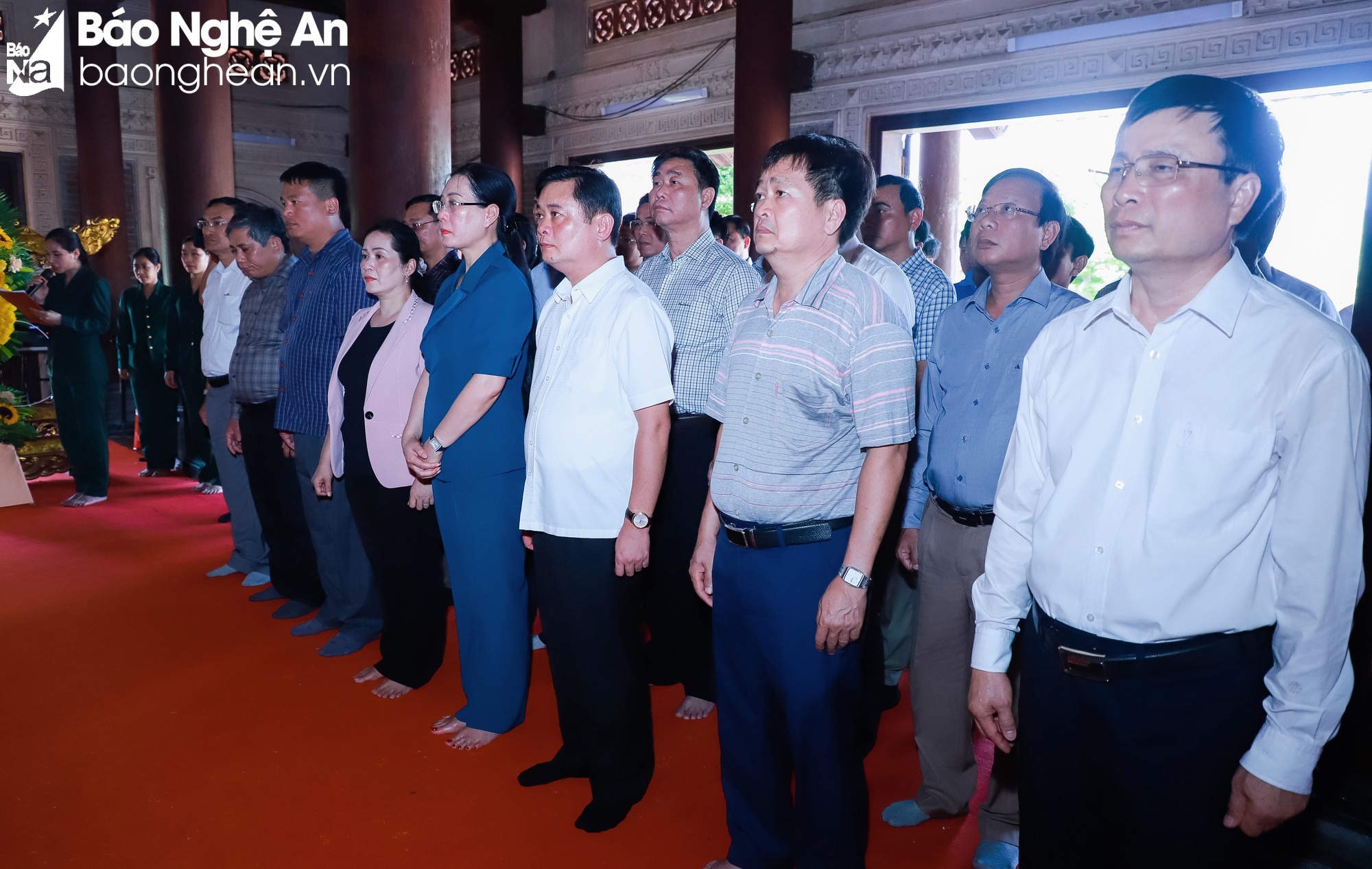bna-doan-dai-bieu-tinh-quang-ngai-dang-huong-tai-khu-di-tich-lich-su-quoc-gia-truong-bong-3621.jpg