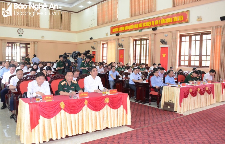 bna-cac-dai-bieu-tham-du-hoi-nghi-so-ket-anh-thanh-chung-2-8903.jpg