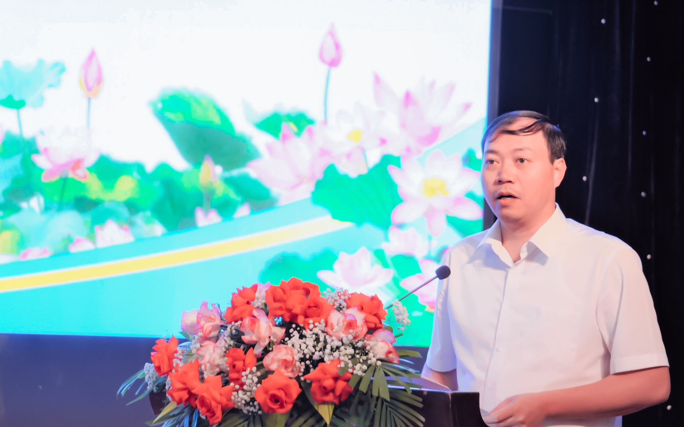 Phát biểu khai mạc Hội nghị trao đổi về công tác bảo tồn, phát huy giá trị văn hoá truyền thống của các dân tộc thiểu số gắn với phát triển du lịch, dịch vụ trên địa bàn tỉnh