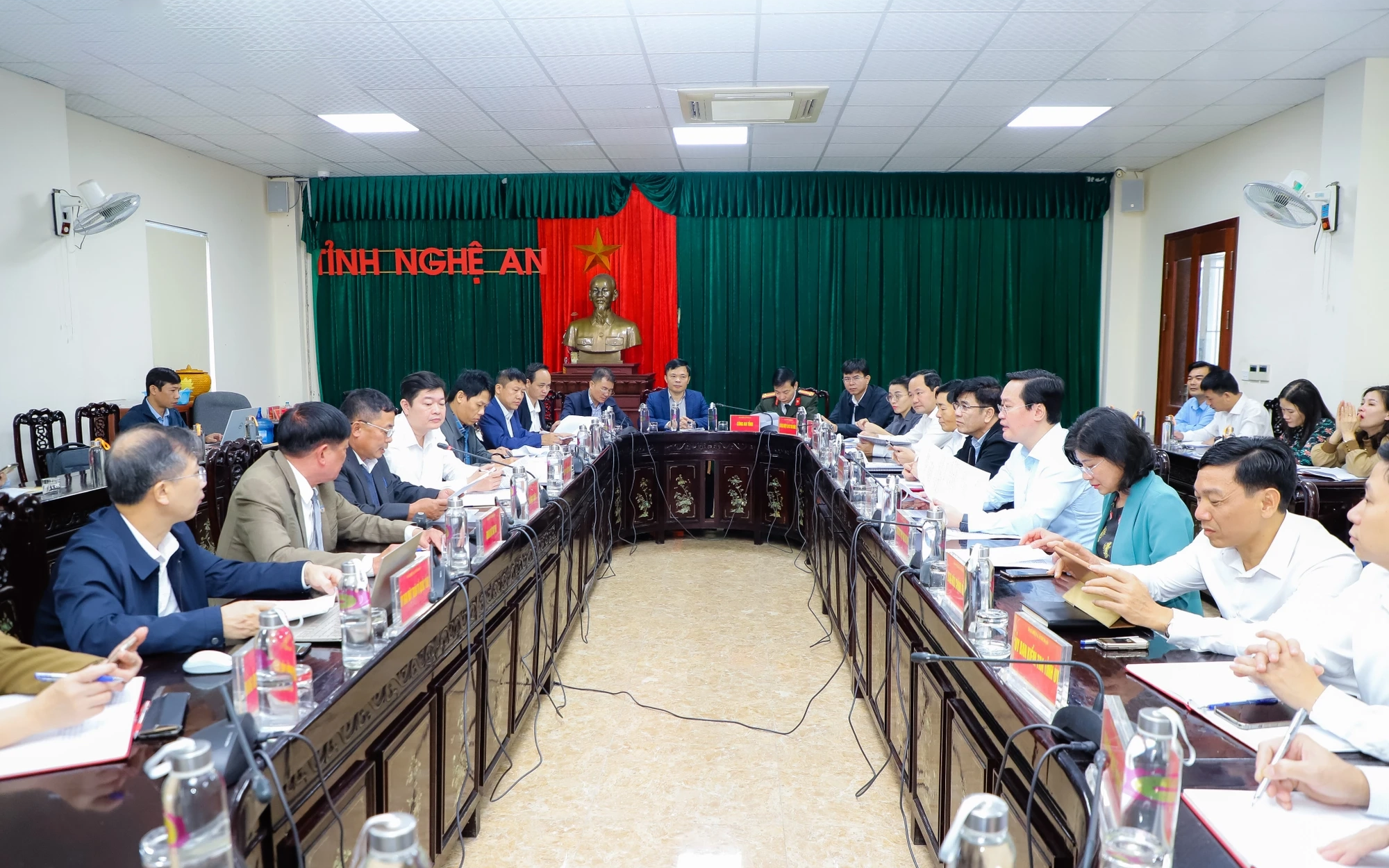 Chủ tịch UBND tỉnh Nghệ An Nguyễn Đức Trung tiếp công dân định kỳ tháng 1/2024