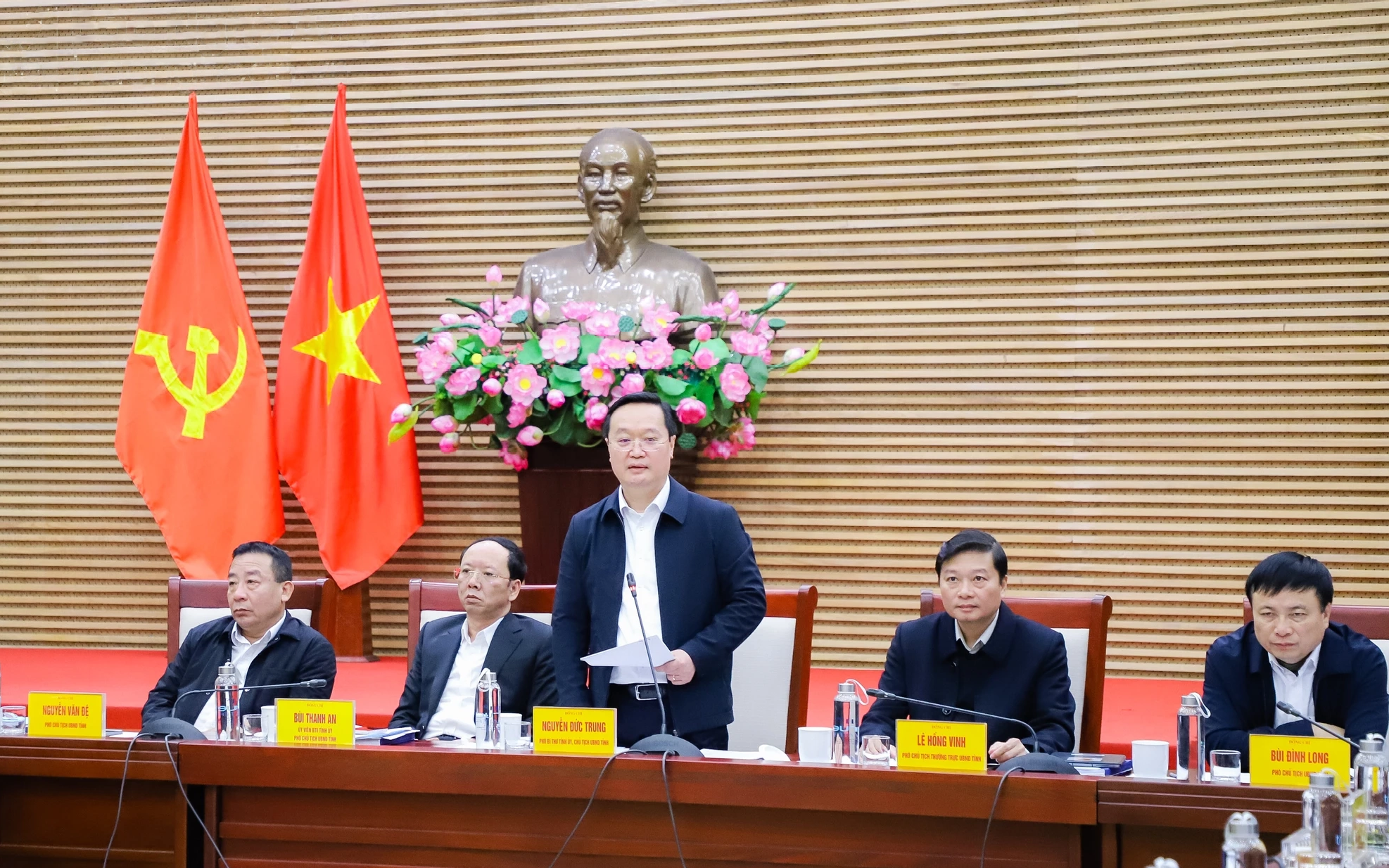 Chủ tịch UBND tỉnh: Tập trung chăm lo, đảm bảo cho người dân đón Tết ấm áp, an toàn, lành mạnh, tiết kiệm