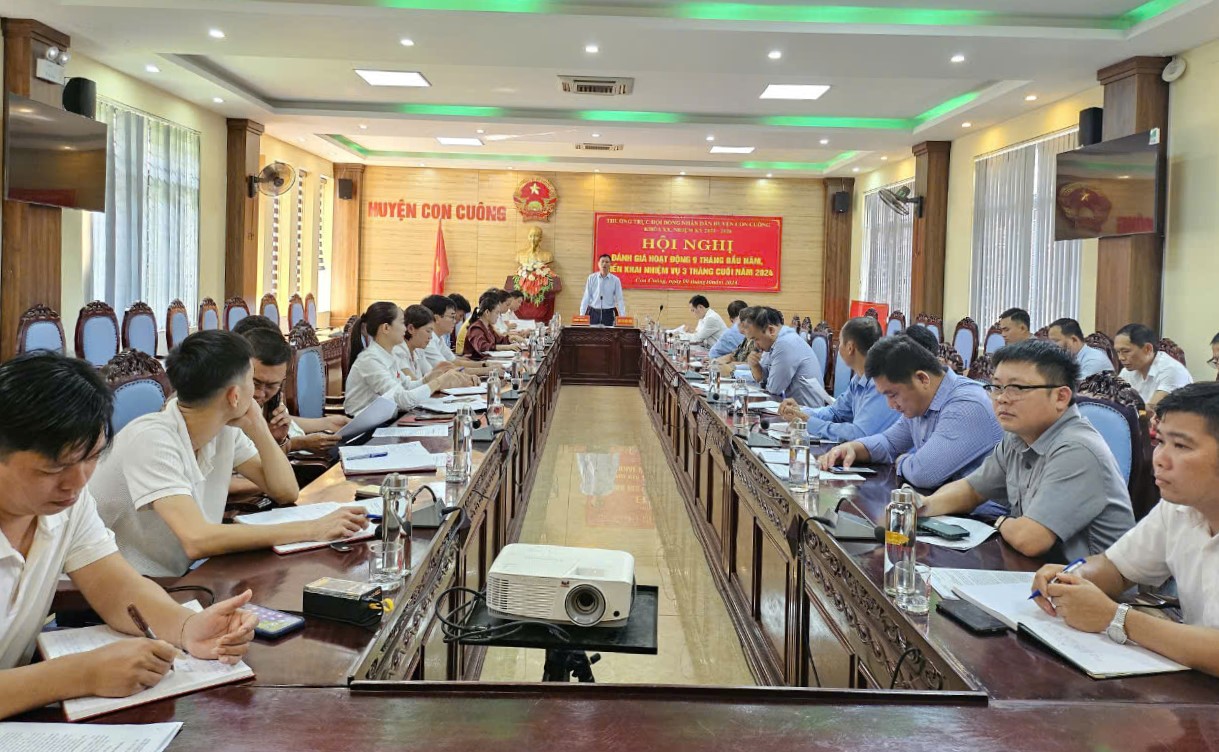 Thường trực HĐND huyện Con Cuông tổ chức phiên họp giải trình về tình hình thực hiện ý kiến, kiến nghị của cử tri