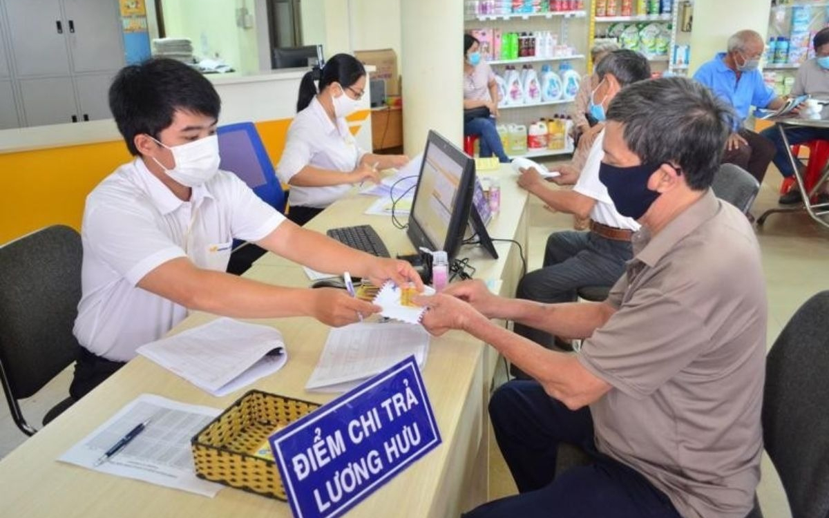 Bảo hiểm xã hội tỉnh trả lời cử tri Phan Anh Thể, cư trú tại Xóm 6, xã Nghĩa Đồng, huyện Tân Kỳ về phụ cấp dành cho quân nhân khi đã về hưu