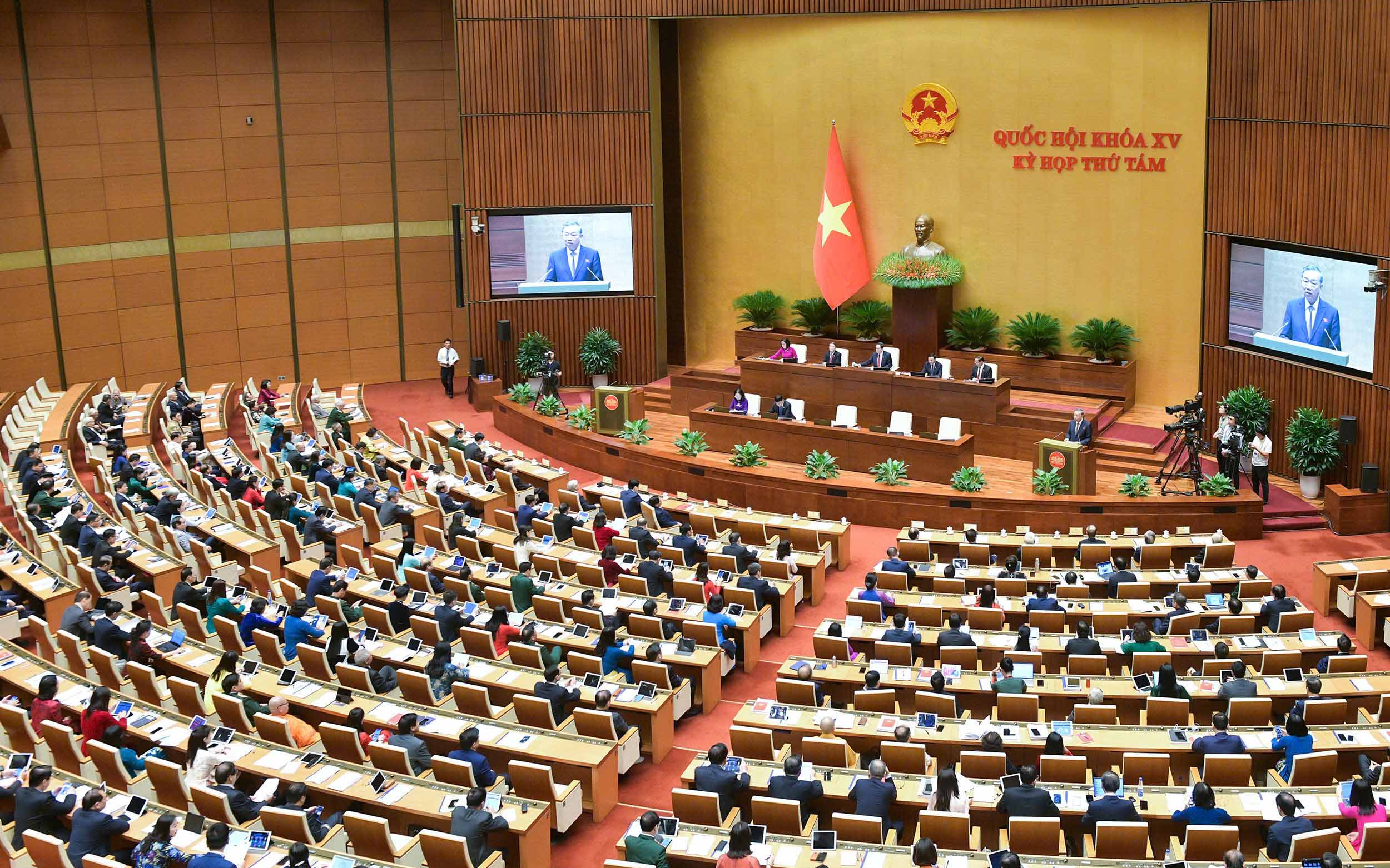 Kỳ họp thứ Tám, Quốc hội Khóa XV bắt đầu đợt họp thứ 2