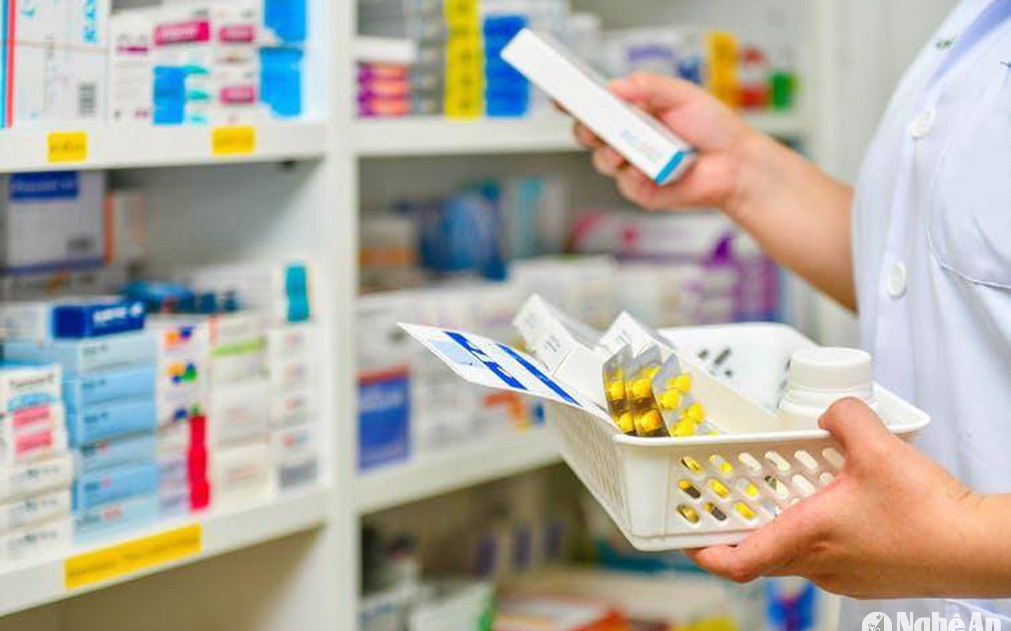 Công tác mua sắm, quản lý và sử dụng thuốc, vật tư, thiết bị y tế: Thực trạng và giải pháp