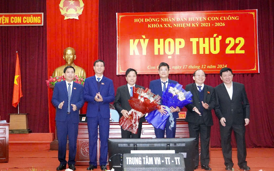 Kỳ họp thứ 22 HĐND huyện Con Cuông khoá XX quyết định nhiều nội dung quan trọng đối với phát triển kinh tế - xã hội của huyện năm 2025