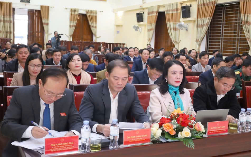 HĐND huyện Nam Đàn chất vấn về vấn đề vi phạm an toàn giao thông của học sinh