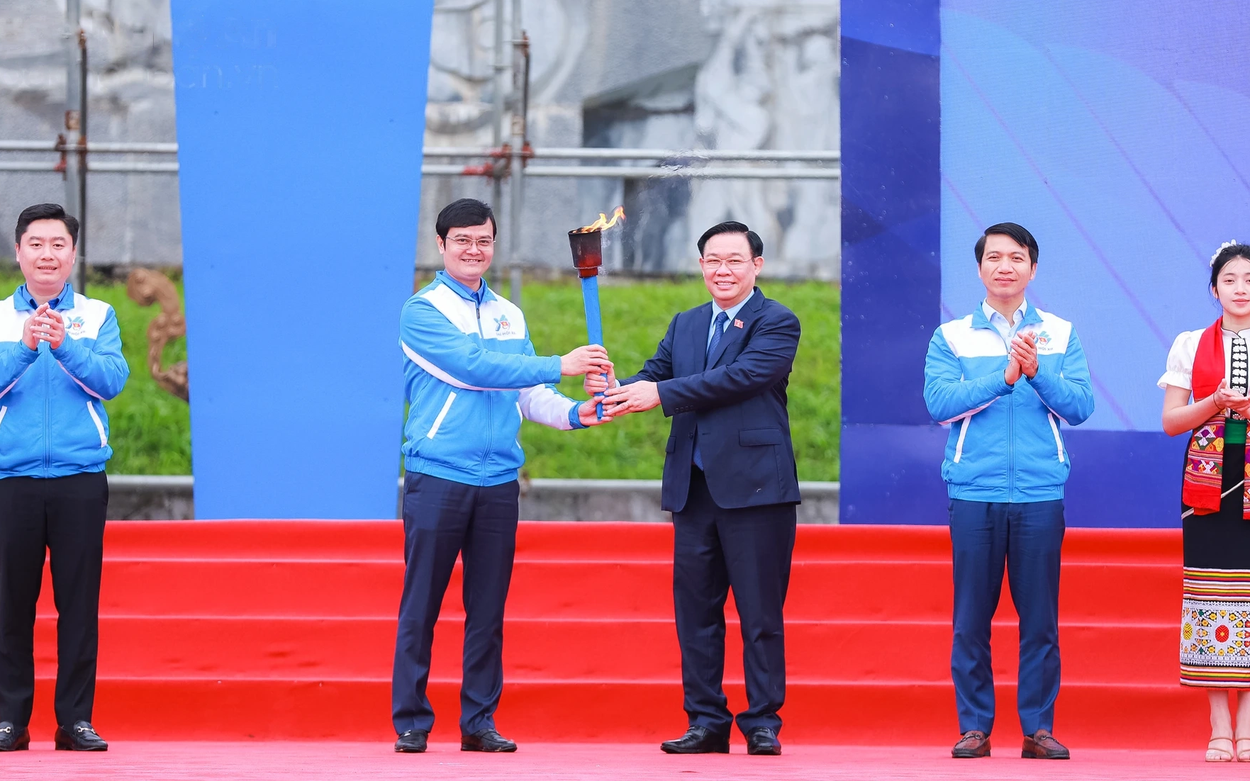 Chủ tịch Quốc hội dự phát động Tết trồng cây 'Đời đời nhớ ơn Bác Hồ', Lễ khởi động Tháng Thanh niên toàn quốc năm 2024 tại Truông Bồn