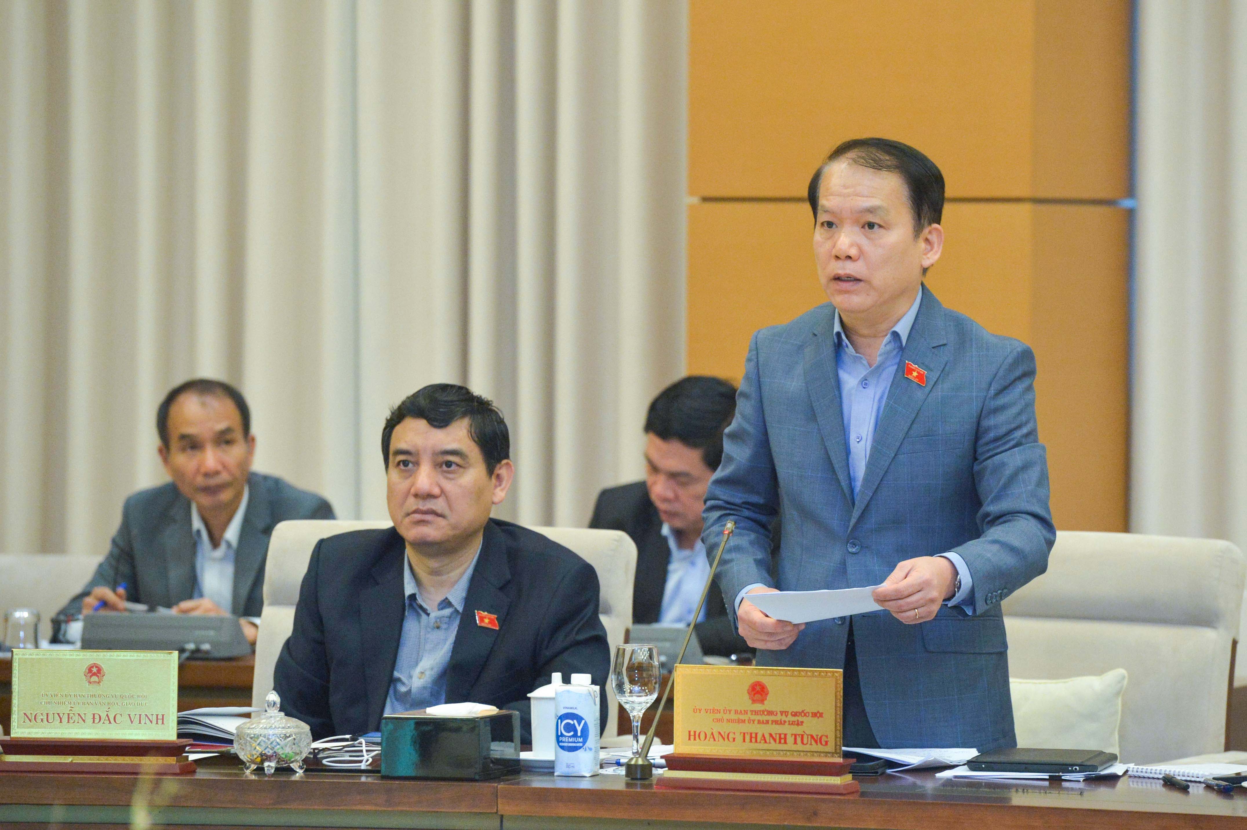 Chu-nhiem-Uy-ban-Phap-luat-Hoang-1710498999786.jpg