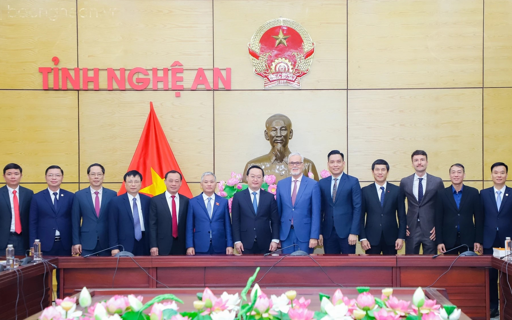 Chủ tịch UBND tỉnh tiếp, làm việc với Đại sứ Đức và Nhóm Nghị sỹ Hữu nghị Việt Nam - Đức