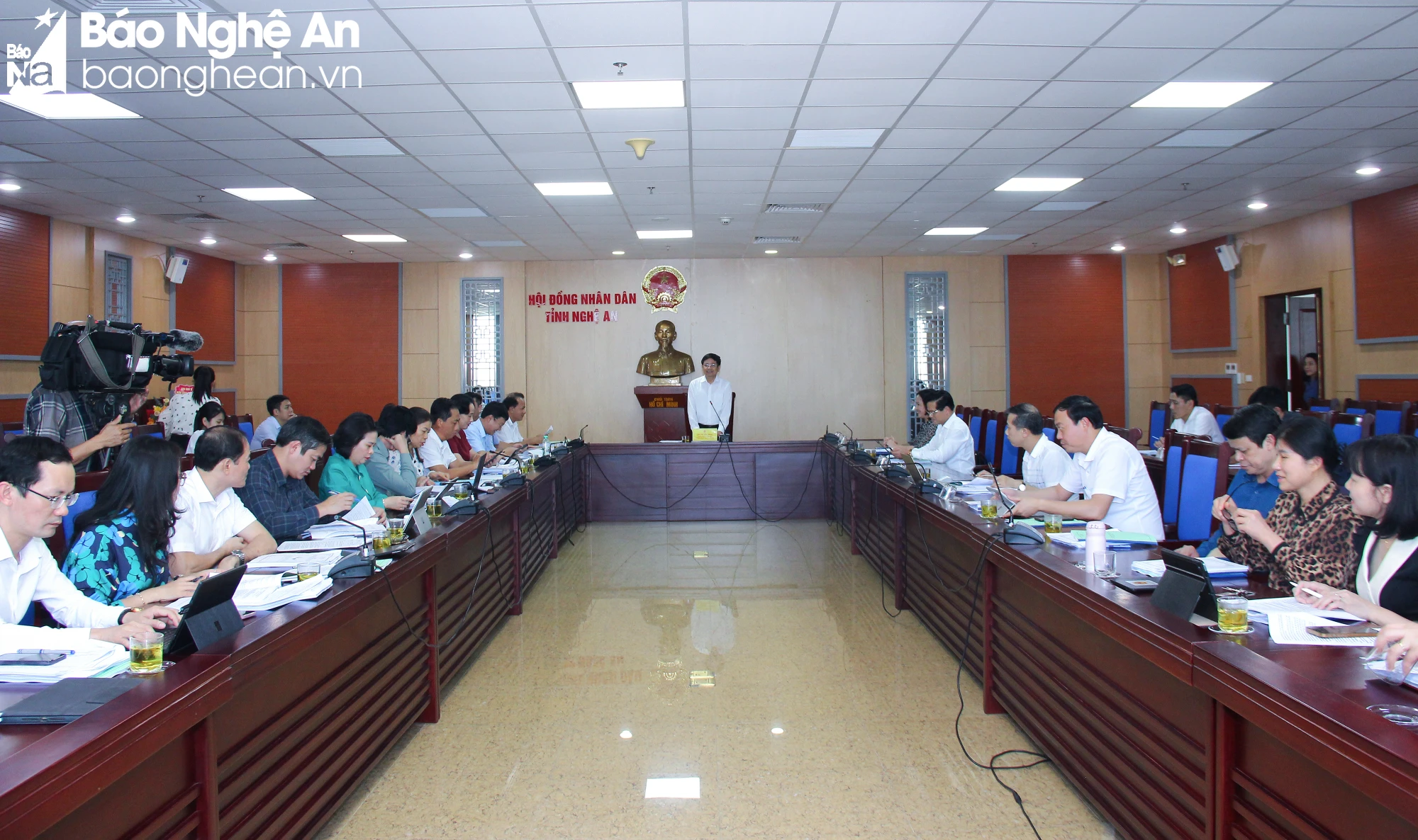 bna-mh8-8704.jpg.webp