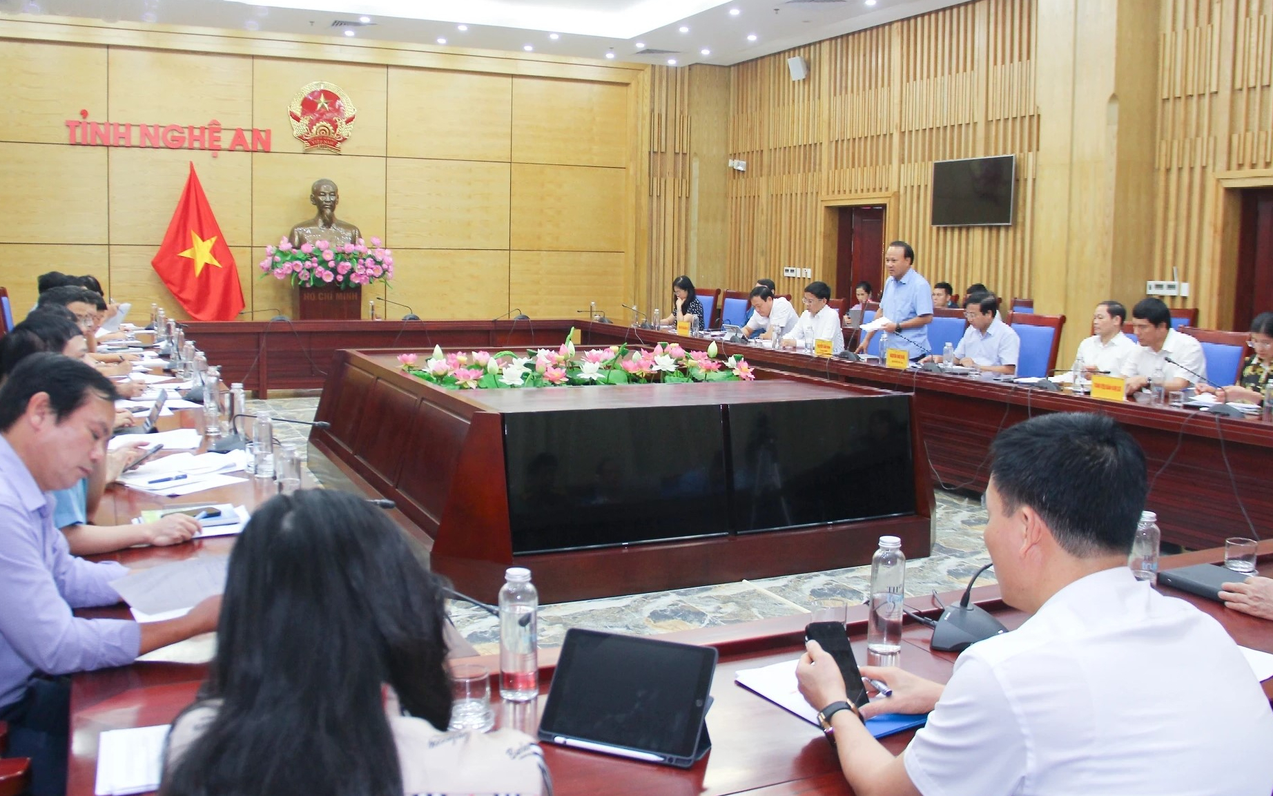 Thường trực HĐND tỉnh làm việc với UBND tỉnh về thực hiện các mục tiêu phát triển kinh tế-xã hội giai đoạn 2021 - 2025