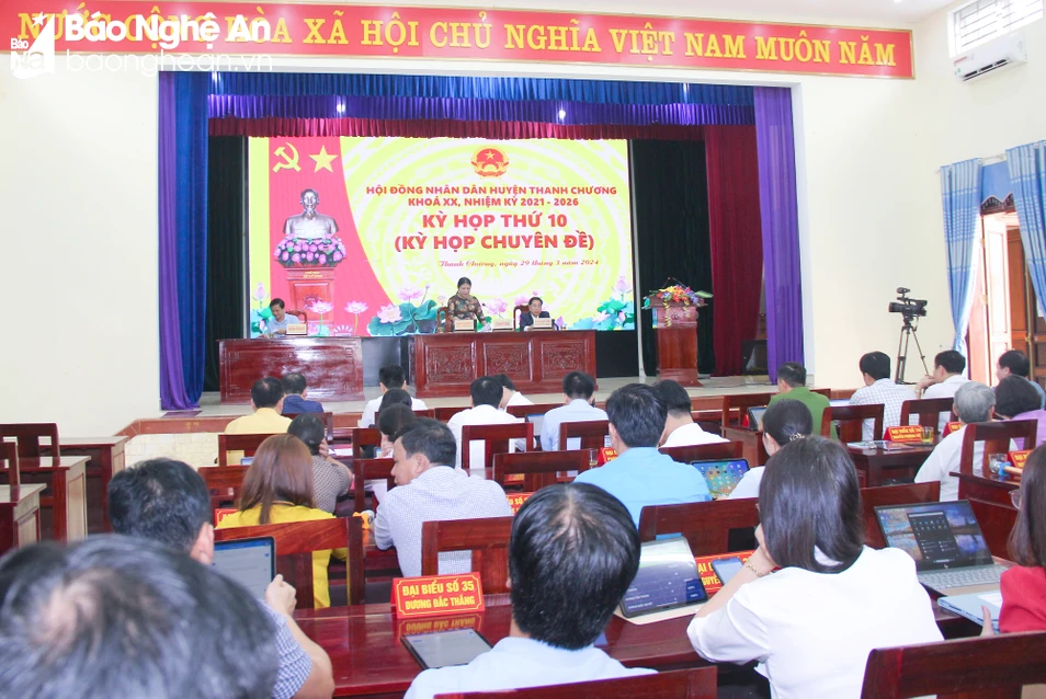 bna-to-chuc-ky-hop-chuyen-de-cua-hdnd-huyen-thanh-chuong-anh-bai-to-chuc-bo-may-cua-mai-hoa-205.jpg.webp