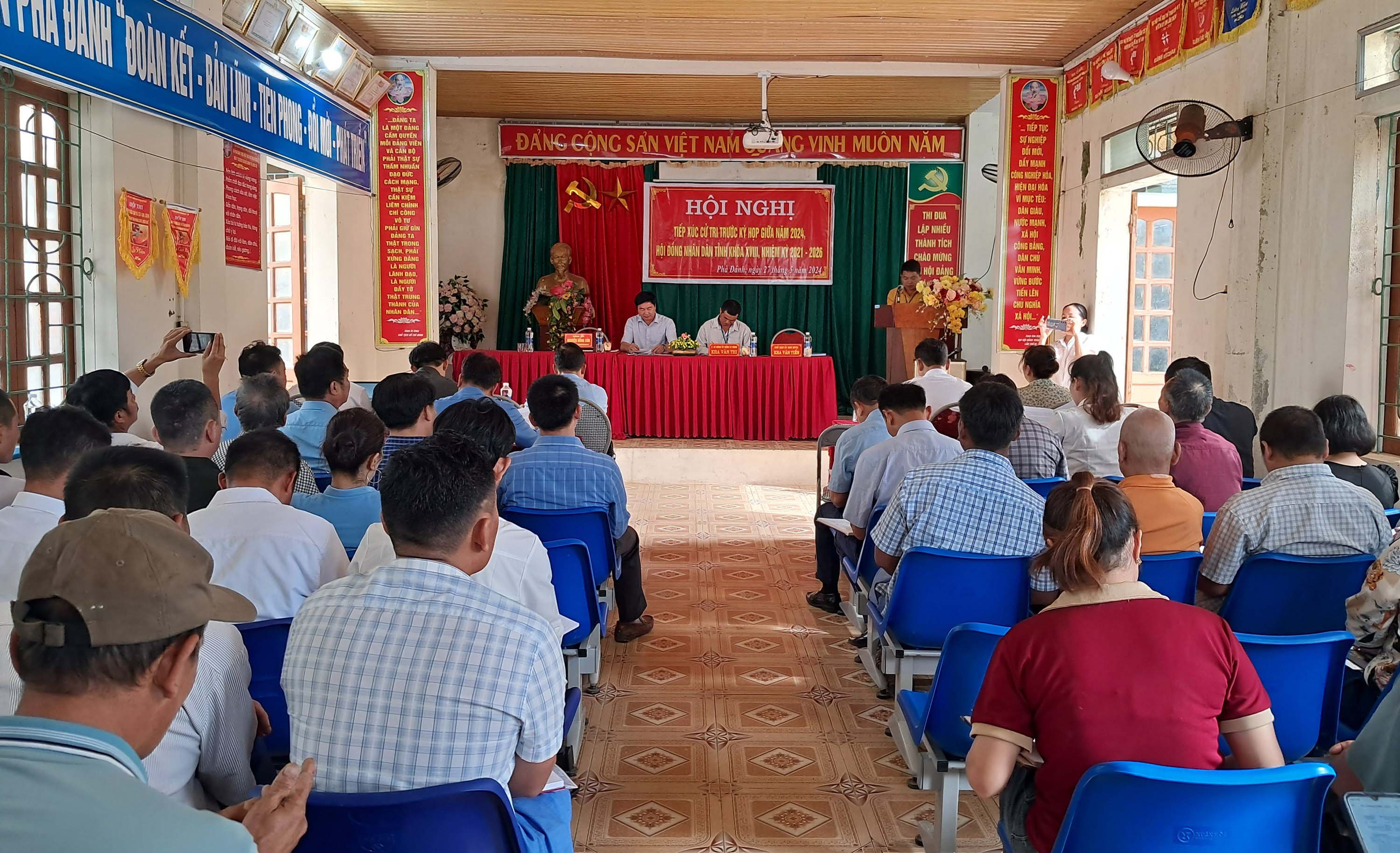 Cử tri xã Phà Đánh, huyện Kỳ Sơn kiến nghị nhiều vấn đề về dân sinh