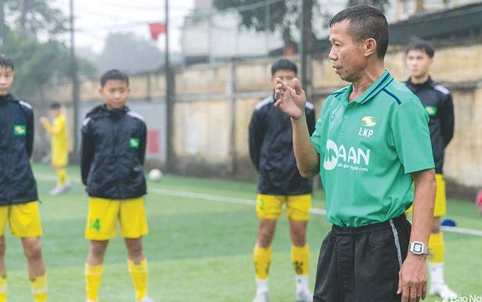 Nghệ An sẽ ban hành chính sách hỗ trợ huấn luyện viên đào tạo vận động viên môn bóng đá trẻ và mức chi chế độ dinh dưỡng đối với huấn luyện viên, vận động viên đội tuyển cấp xã