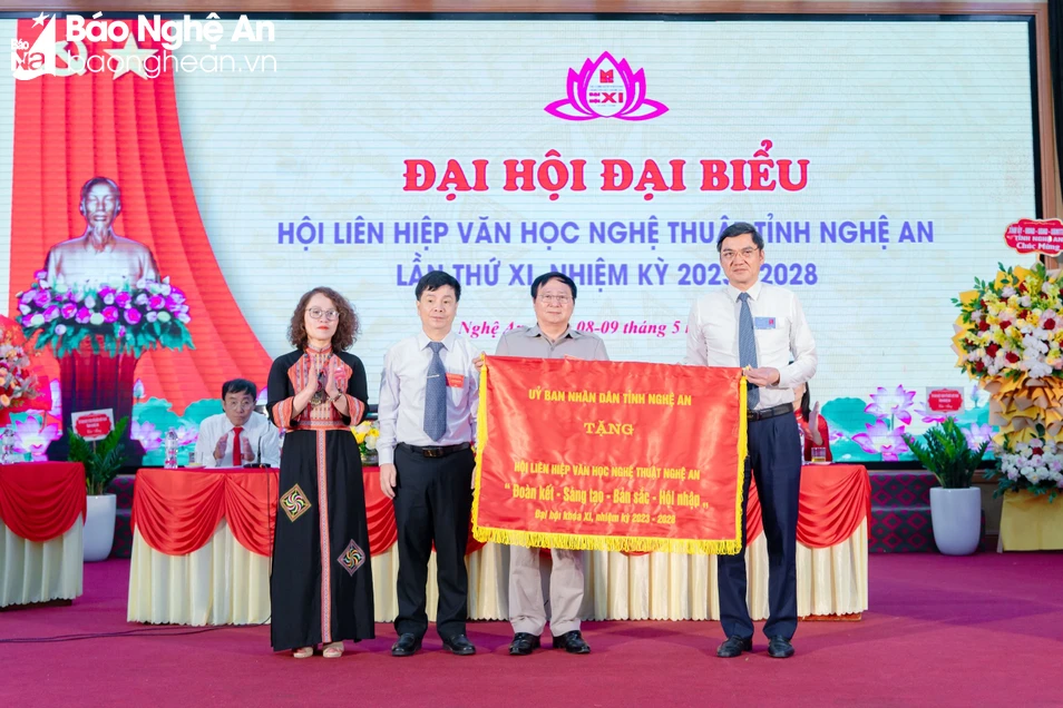 bna-8-3426.jpg.webp