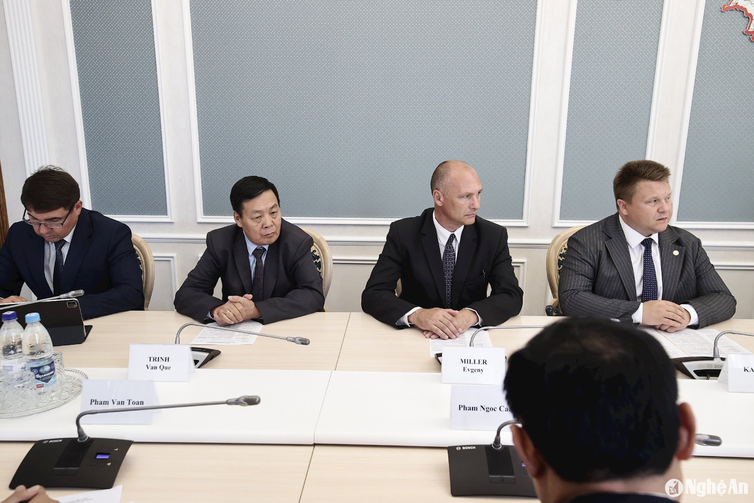 bna_cac-dai-bieu-du-buoi-lam-viec-.jpeg