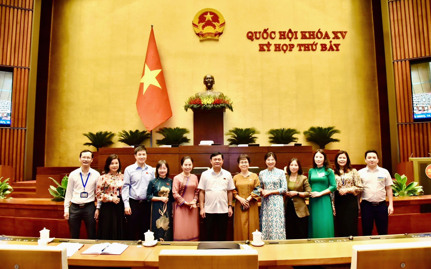 PHÁT HUY CAO NHẤT TRÁCH NHIỆM CỦA ĐẠI BIỂU DÂN CỬ