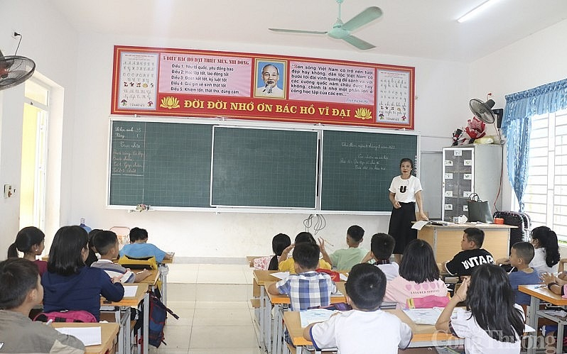 Ủy ban nhân dân tỉnh trả lời cử tri xã Quỳnh Tân, huyện Quỳnh Lưu về tình trạng thiếu giáo viên trên địa bàn tỉnh