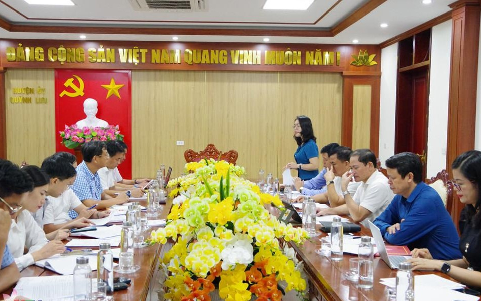 Ban Pháp chế HĐND tỉnh khảo sát về chính sách hỗ trợ đối với cán bộ, công chức, viên chức, người hoạt động không chuyên trách dôi dư do sắp xếp đơn vị hành chính tại huyện Quỳnh Lưu