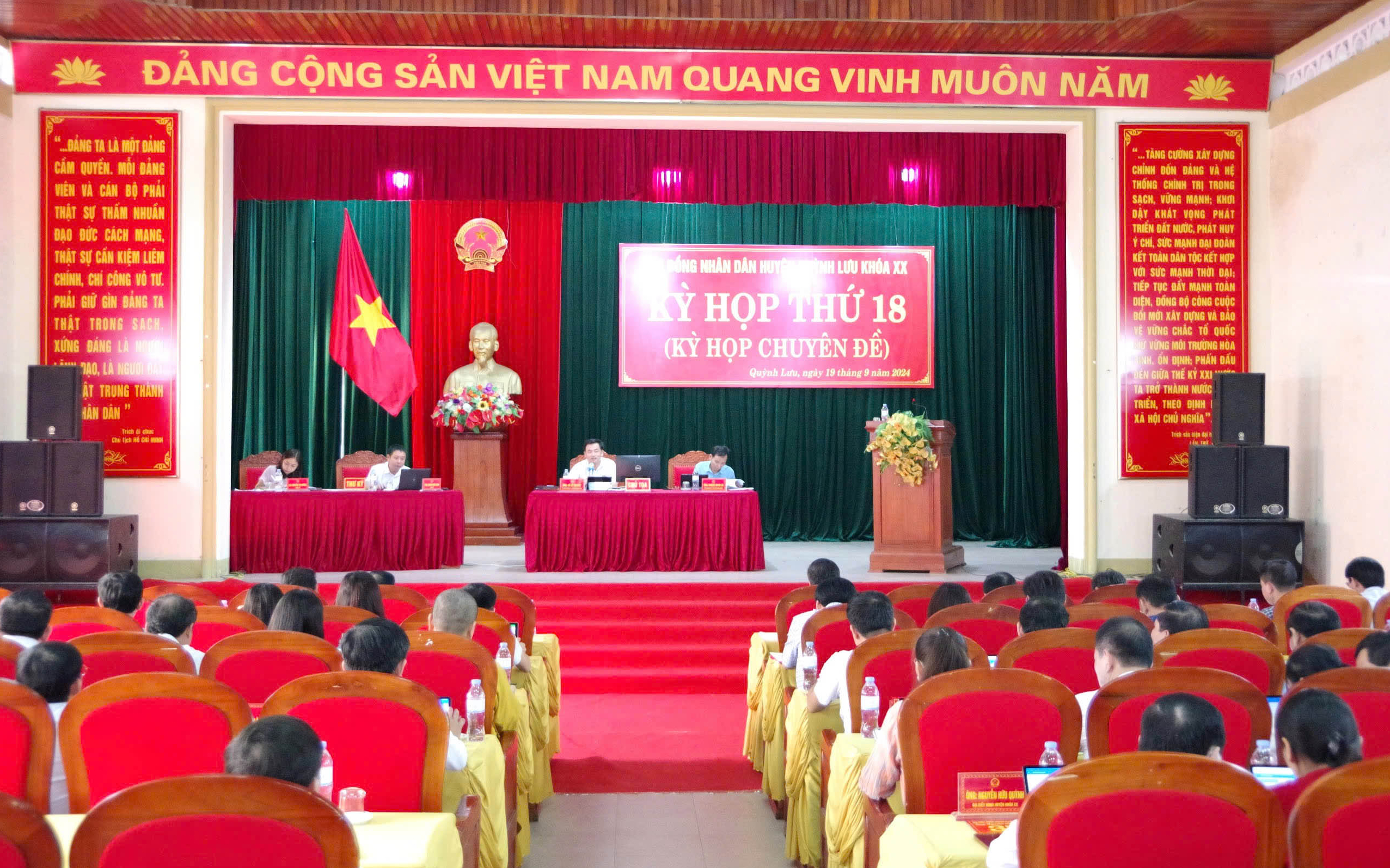 HĐND huyện Quỳnh Lưu tổ chức kỳ họp thứ 18 (kỳ họp chuyên đề)