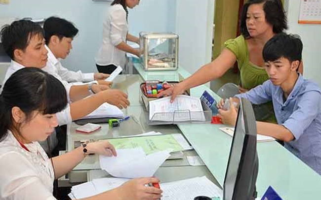 Xem xét chế độ, chính sách cho cán bộ không chuyên trách làm việc lâu năm ở xóm, khối, bản khi nghỉ việc