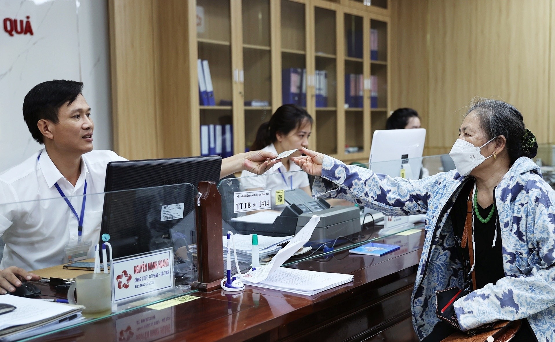 static-images.vnncdn.net-vps_images_publish-000001-000003-2025-9-27-_can-bo-khong-chuyen-trach-le-anh-dung-1334.jpg
