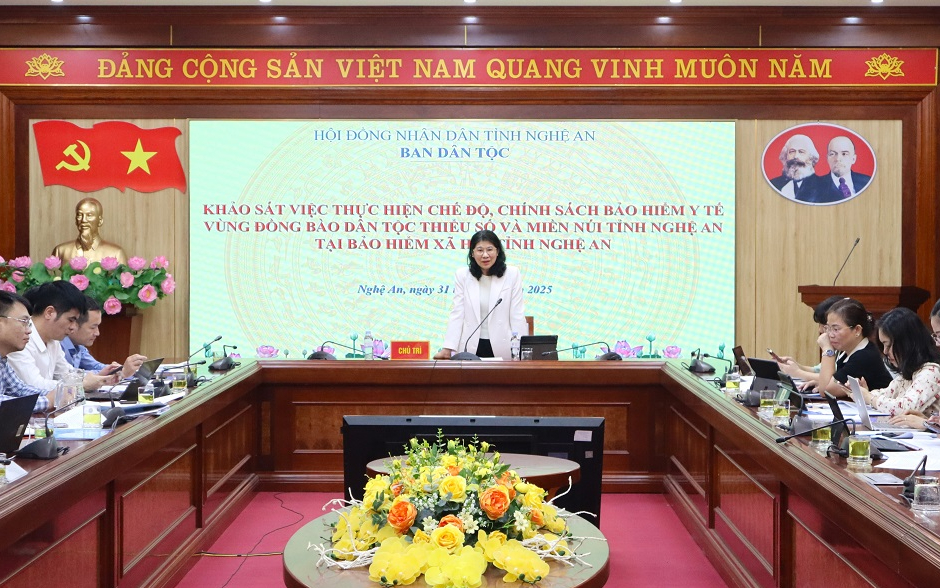Ban Dân tộc HĐND tỉnh tiến hành khảo sát và làm việc với Bảo hiểm xã hội tỉnh và Sở Y tế về việc thực hiện chế độ, chính sách bảo hiểm y tế (BHYT) vùng đồng bào dân tộc thiểu số và miền núi