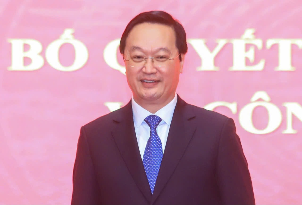 ong-nguyen-duc-trung-giu-chuc-chu-tich-ubnd-tp-ha-noi-761f7e2c92eb4b69b982d3f924788f03-1705.jpeg?width=0&s=P40PptPWJr1JfFDVcvICPQ