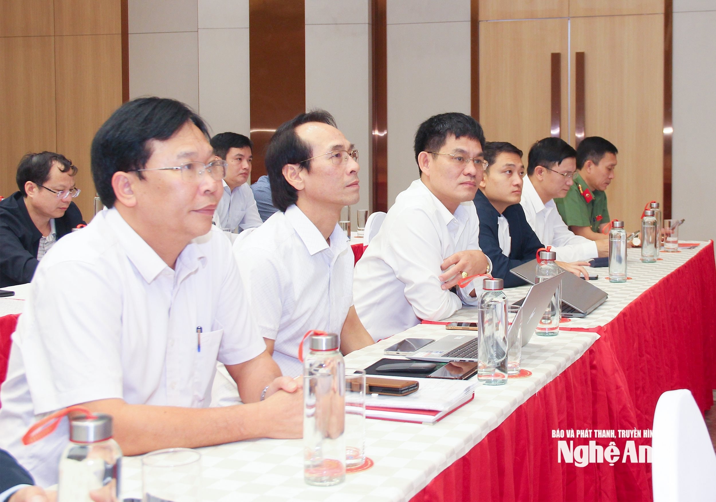 bna_lanh-dao-cac-dia-phuong-tham-du-dai-hoi-tai-diem-cau-tinh-nghe-an.-anh-mai-hoa(1).jpg