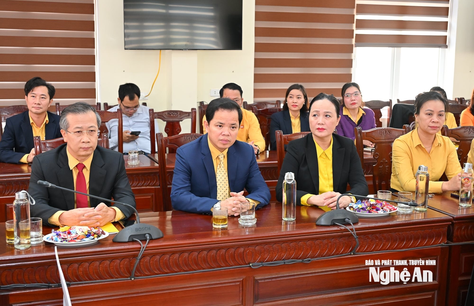 bna_pho-bi-thu-thuong-truc-chuc-mung-ngay-truyen-thong-mttq-2.jpg