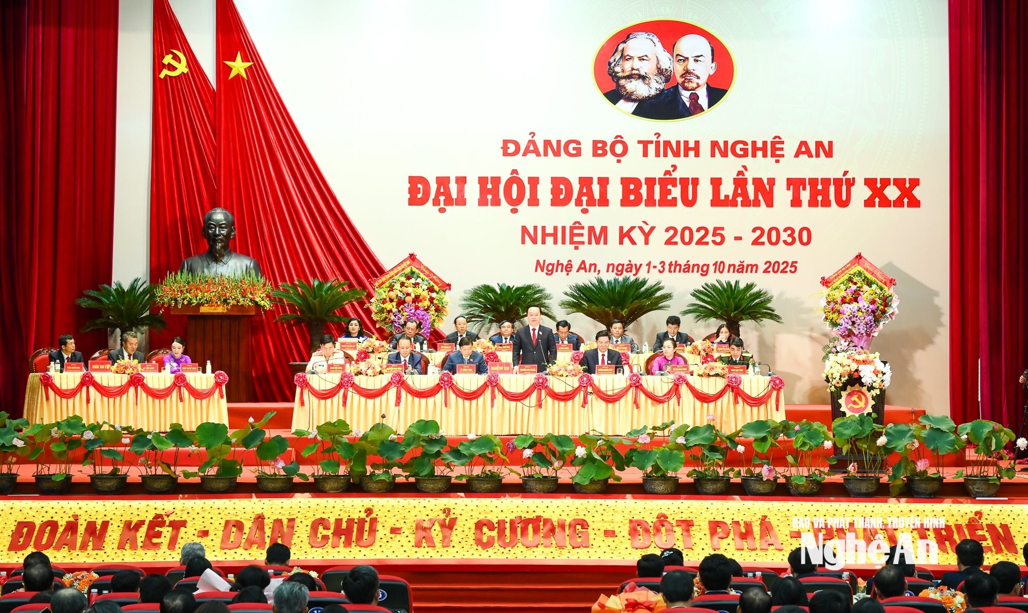 bna_dai-hoi-dang-chieu-3-14.jpg