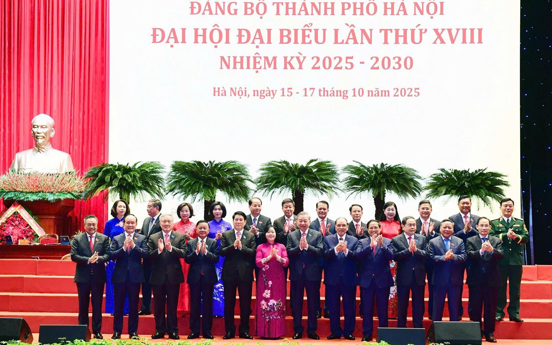 Bộ Chính trị, Ban Bí thư: Tiếp tục bố trí cán bộ không phải người địa phương