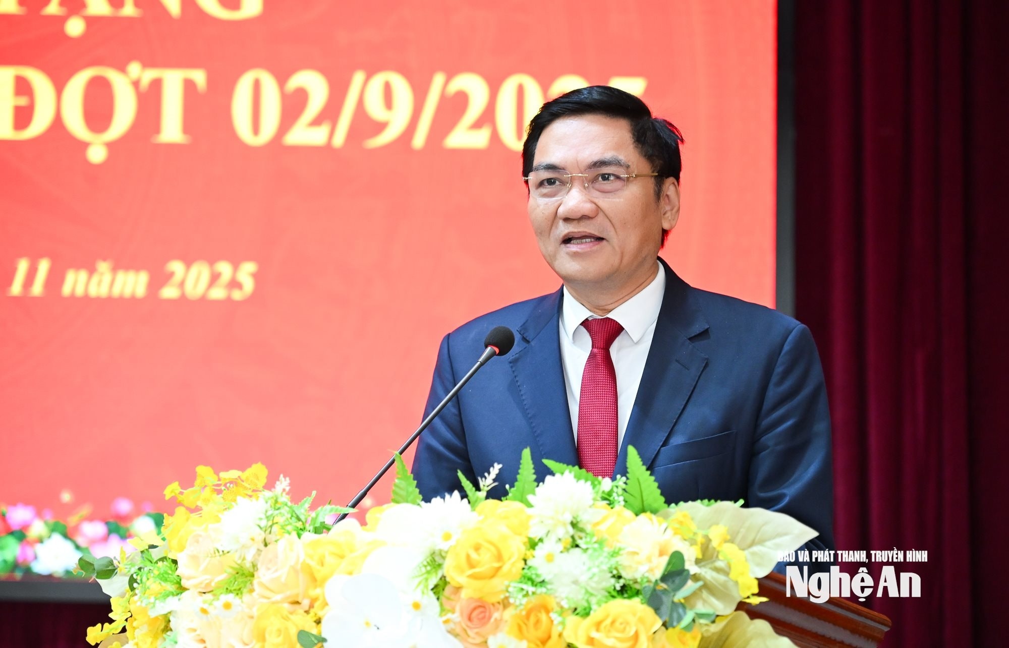 bna_trao-huy-hieu-dang.jpg