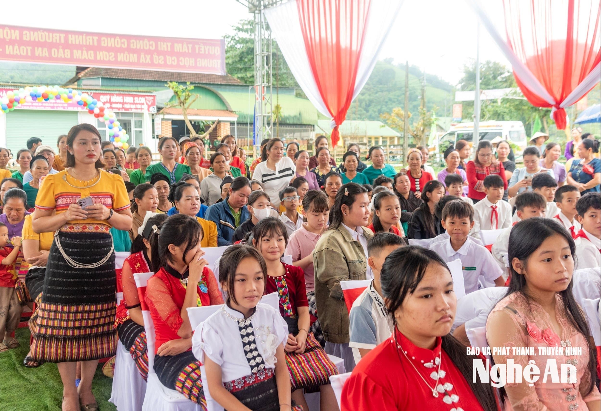 bna_khoi-cong-xay-dung-truong-pho-thong-noi-tru-lien-cap-tieu-hoc-va-trung-hoc-co-so-mon-son_1-ac225cfb4fa6df7795fe431a4444fe28(1).jpg