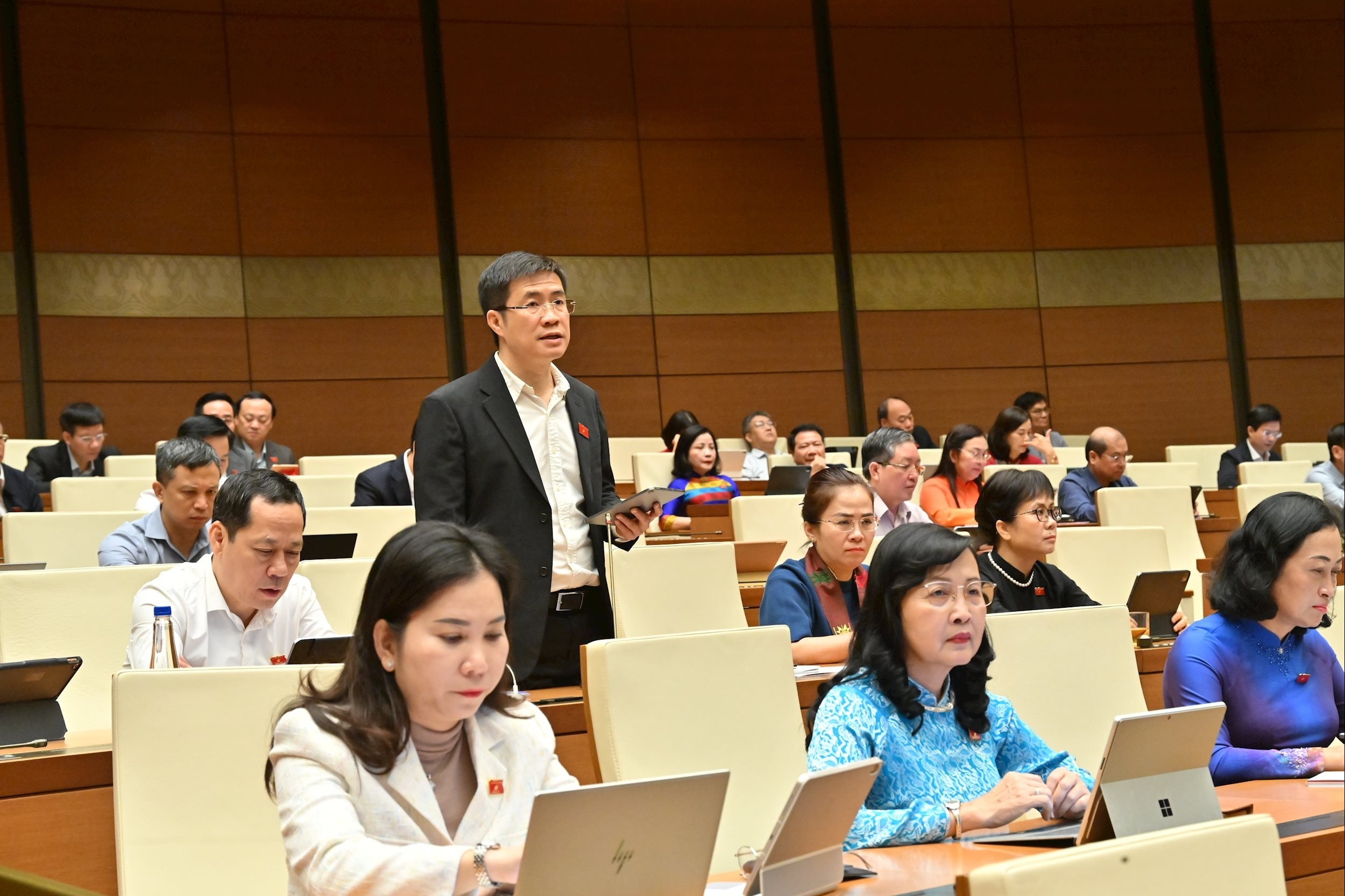 dbqh-hoang-minh-hieu-nghe-an-vqk_3591-1-.jpg