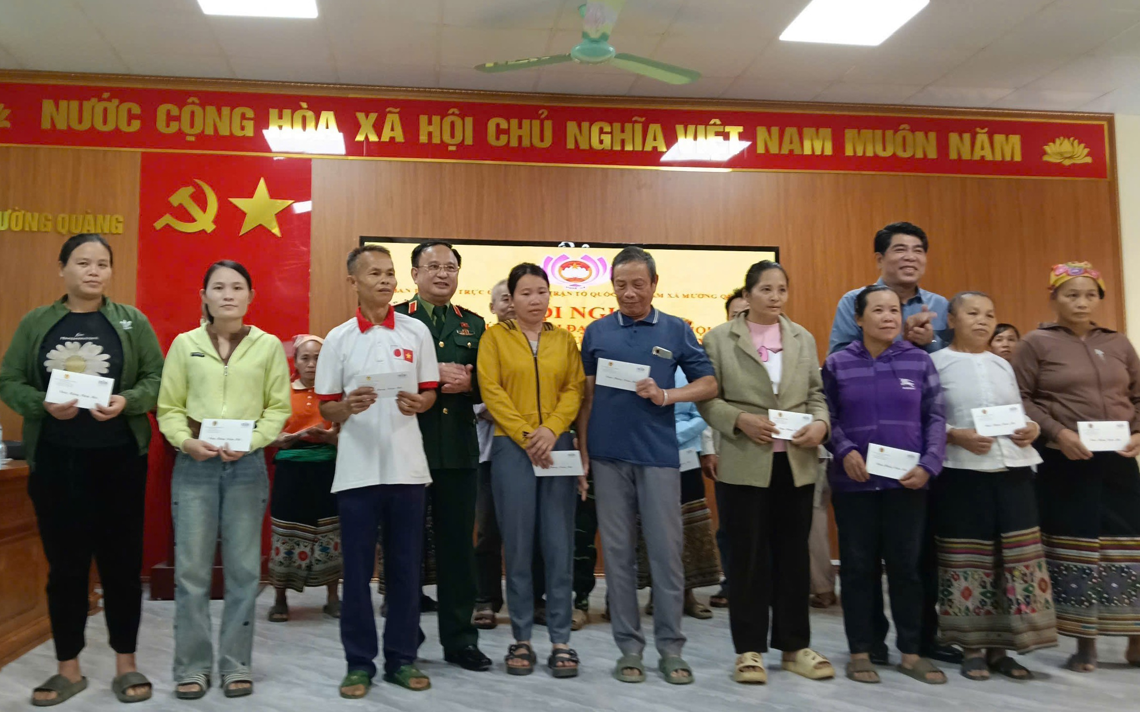 Cử tri xã Mường Quàng phản ánh nhiều vấn đề về dân sinh trên địa bàn