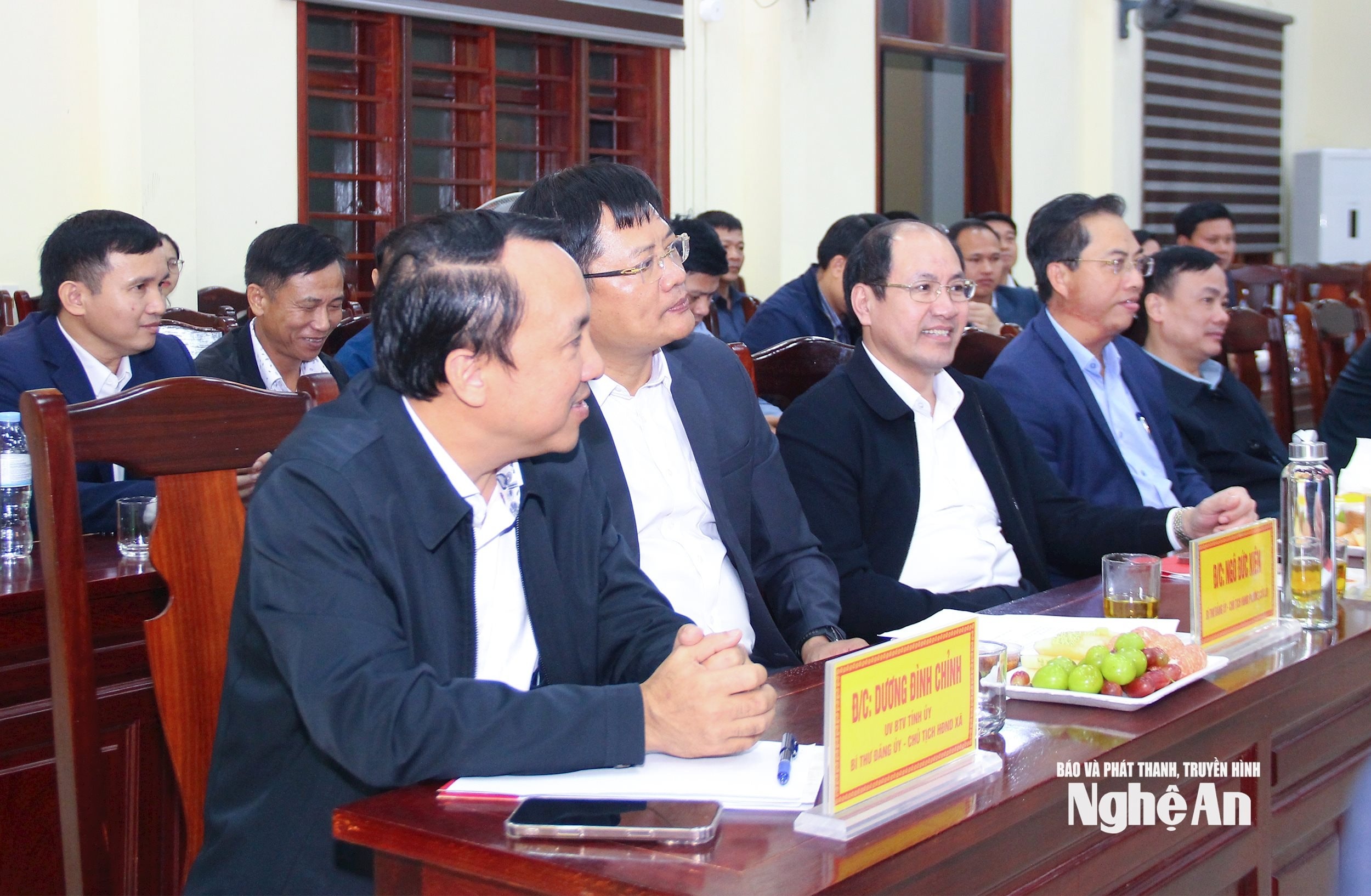 bna_-lanh-dao-cac-xa-phuong-tham-gia-cuoc-lamvieejc-.jpg