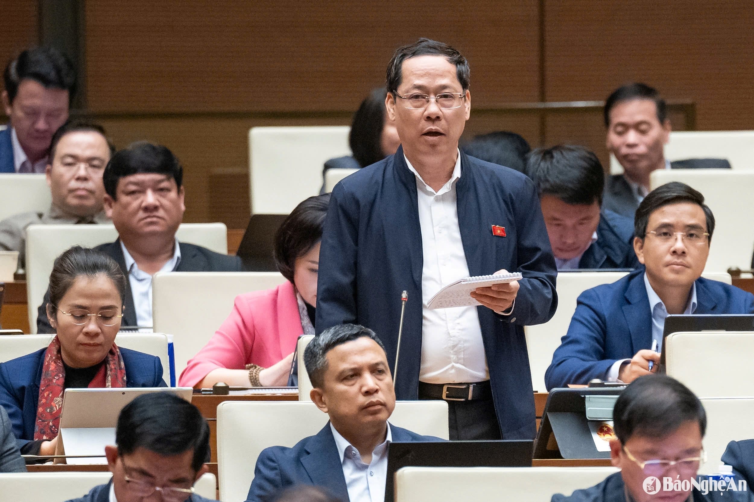 Đại biểu Quốc hội đoàn Nghệ An đề xuất giải pháp để cơ quan chuyên môn thuộc UBND cấp tỉnh, cấp huyện hoạt động ngay sau sắp xếp