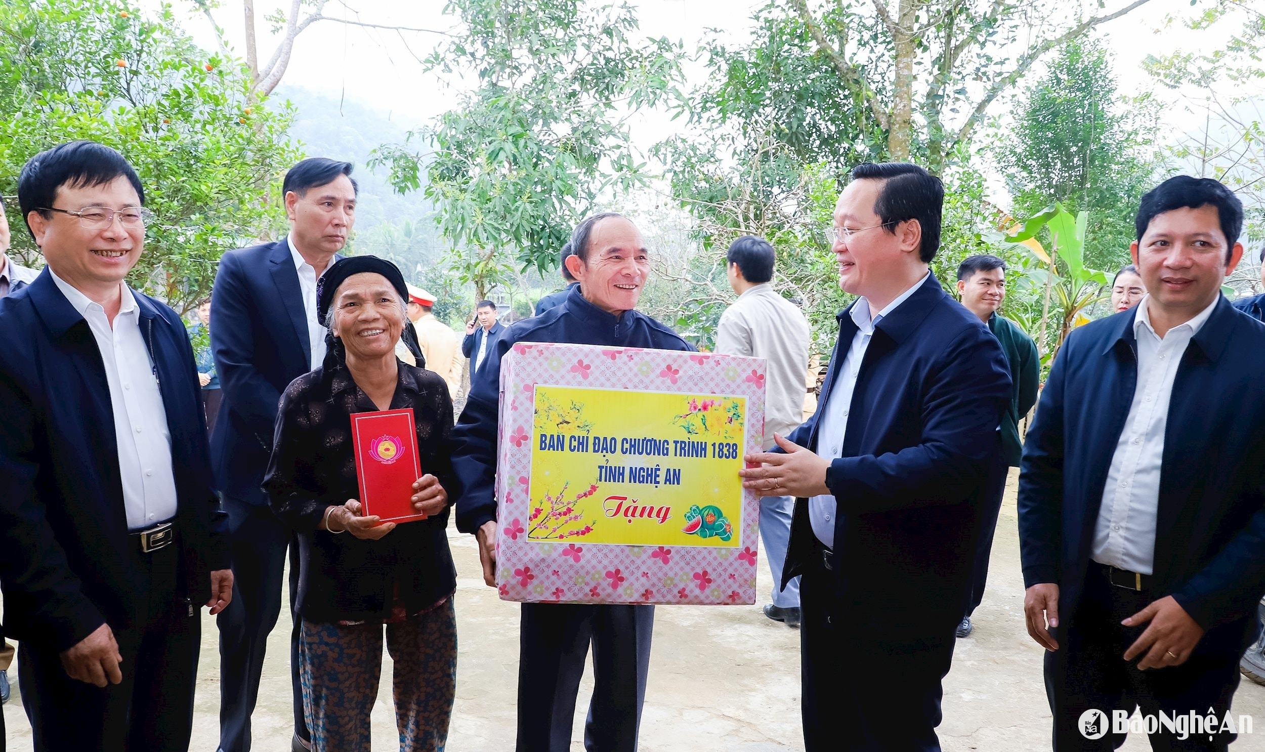 xuan-tien-xa-tho-hop.-ong-thanh-la-doi-tuong-nhiem-chat-doc-hoa-hoc-ho-can-ngheo-doi-song-con-nhieu-kho-khan.-anh-pham-bang.jpg