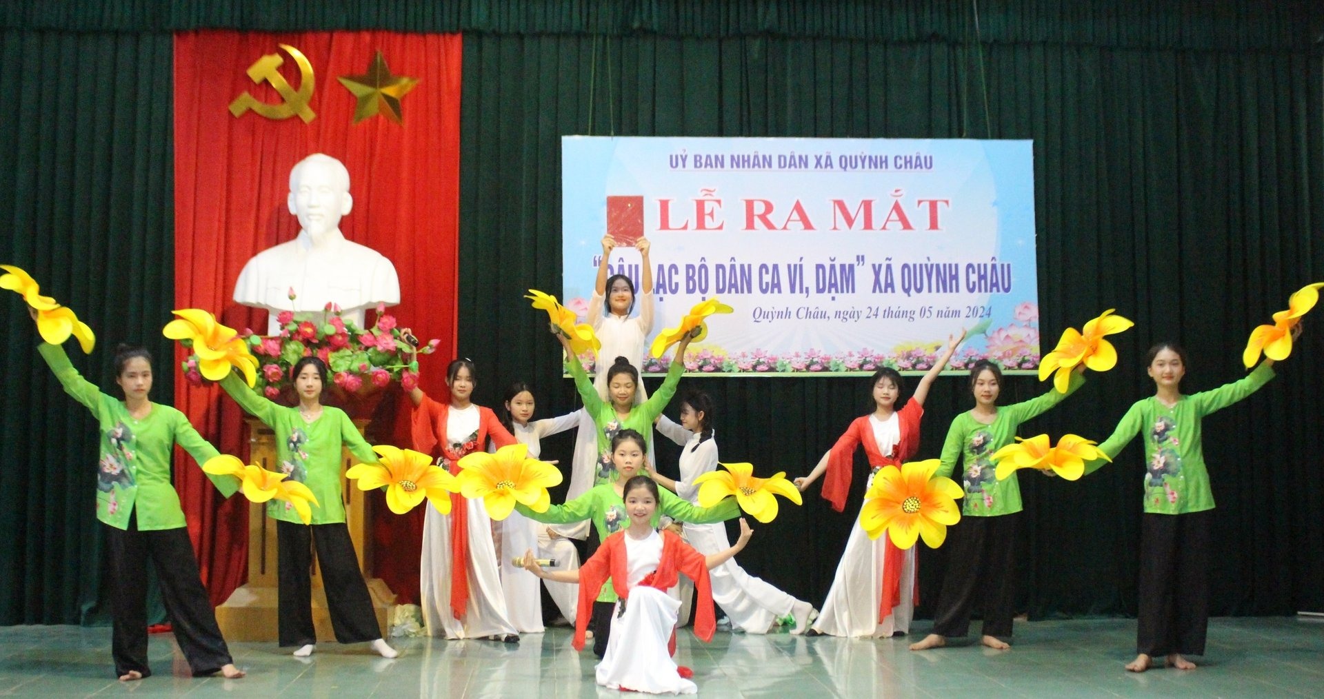 Ra mắt 'Câu lạc bộ dân ca Ví, Giặm' tại xã Quỳnh Châu, huyện Quỳnh Lưu.