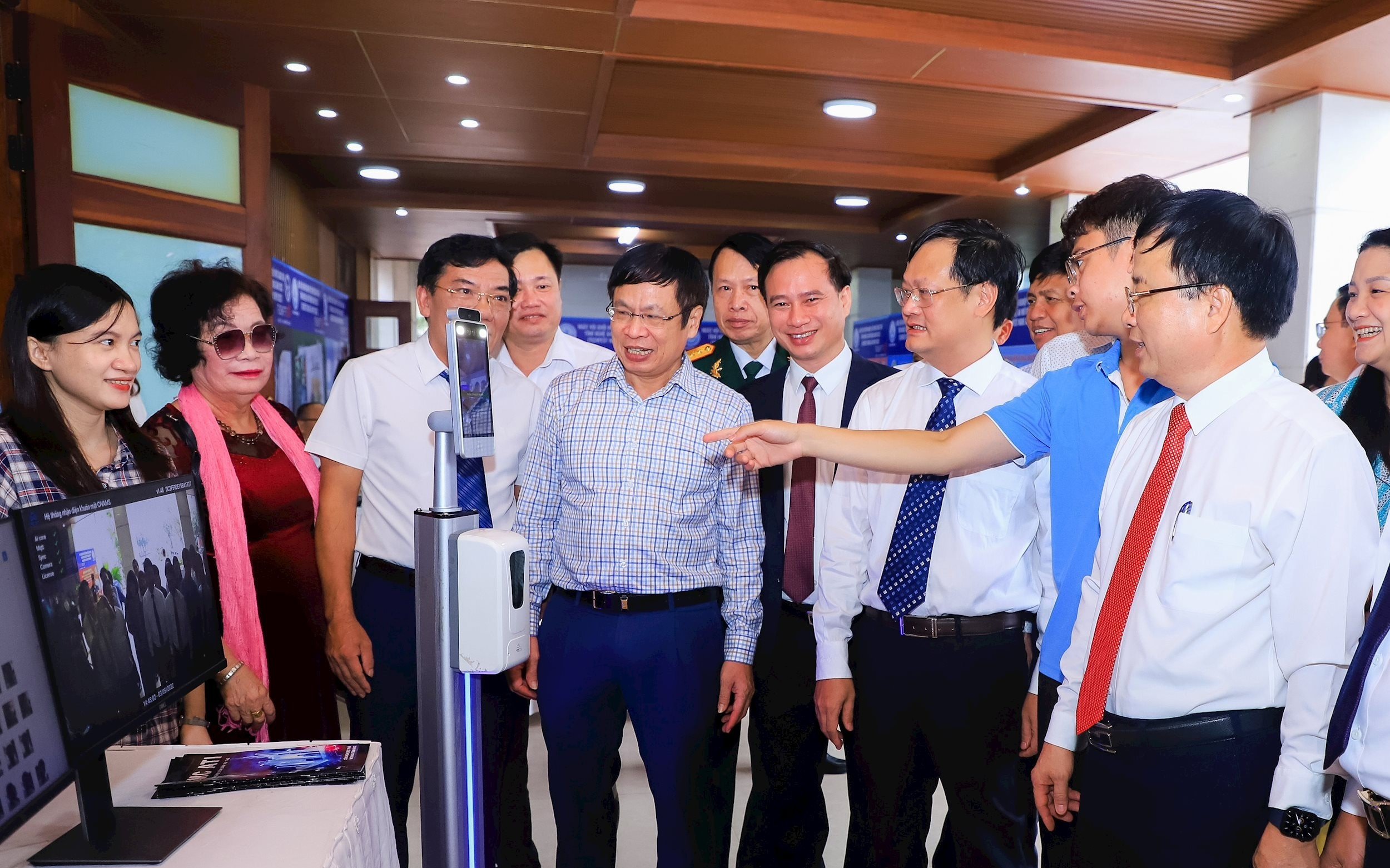 Phát triển khoa học, công nghệ - động lực của sự tăng trưởng