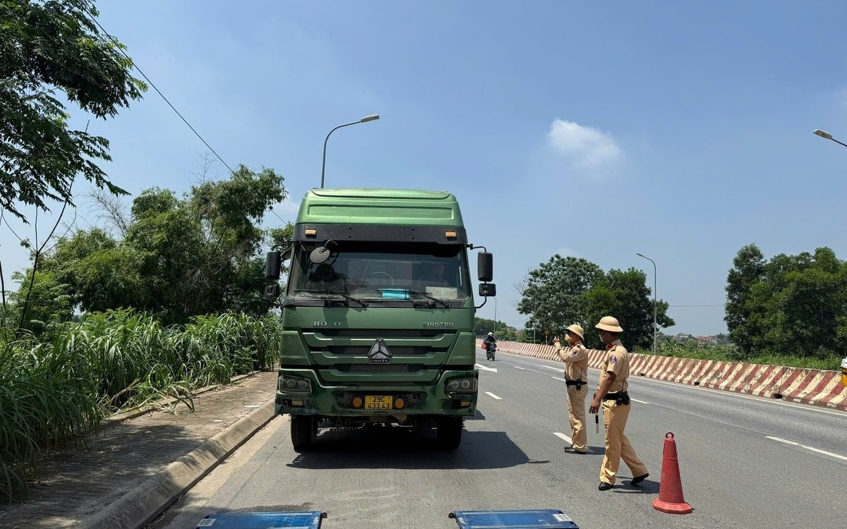 Cử tri kiến nghị tăng cường kiểm tra, xử lý vi phạm trong hoạt động vận chuyển khoáng sản trên địa bàn