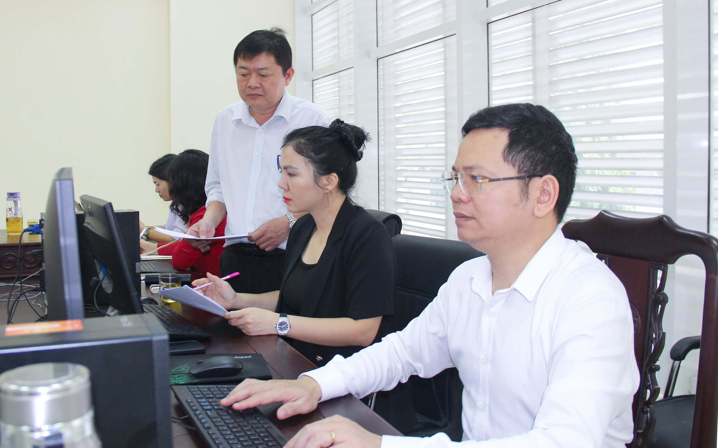Phát huy hiệu quả của đường dây điện thoại trực tuyến tại kỳ họp HĐND tỉnh