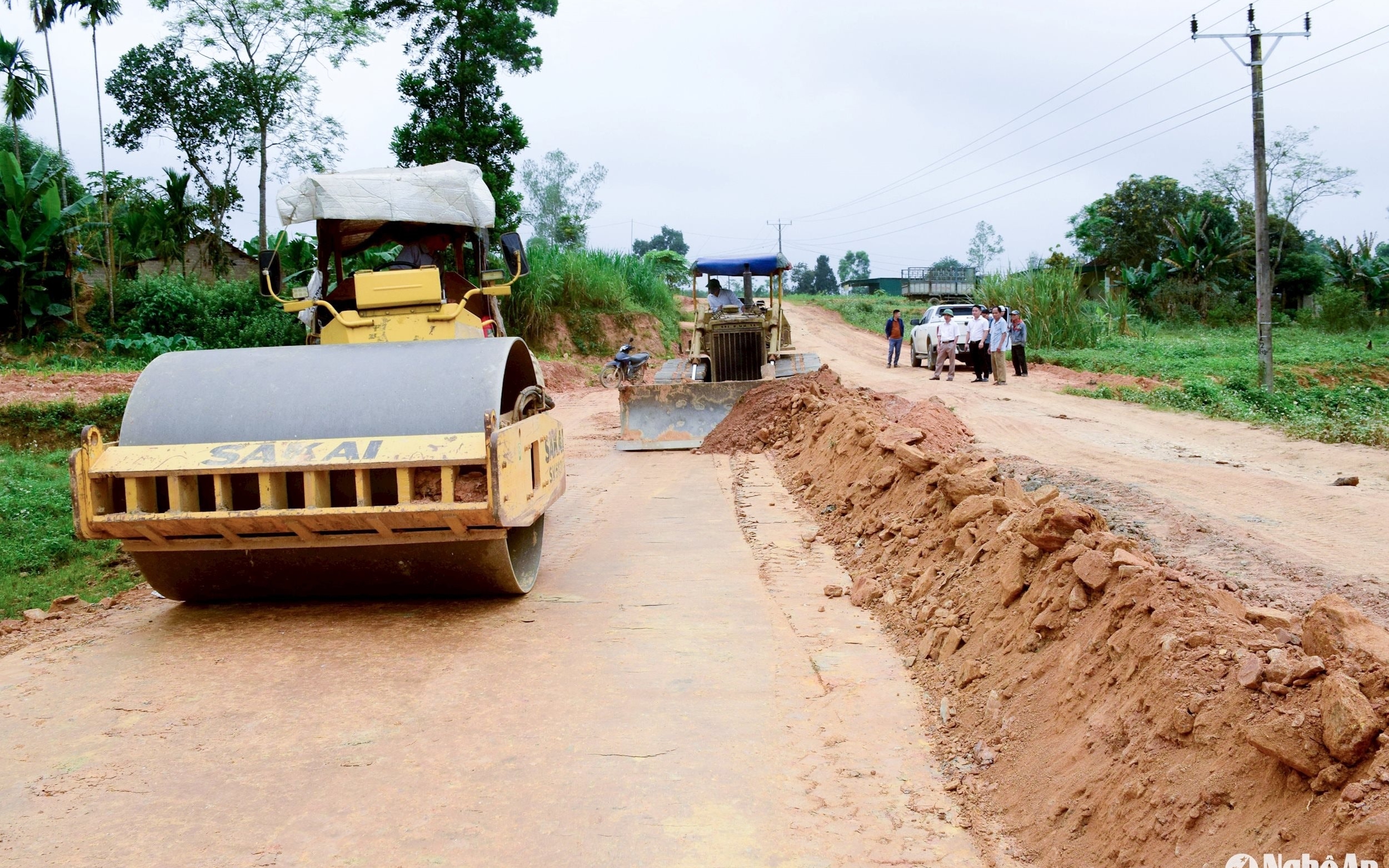 Cử tri Anh Sơn kiến nghị nâng cấp tuyến đường ĐT.534 do xuống cấp nghiêm trọng