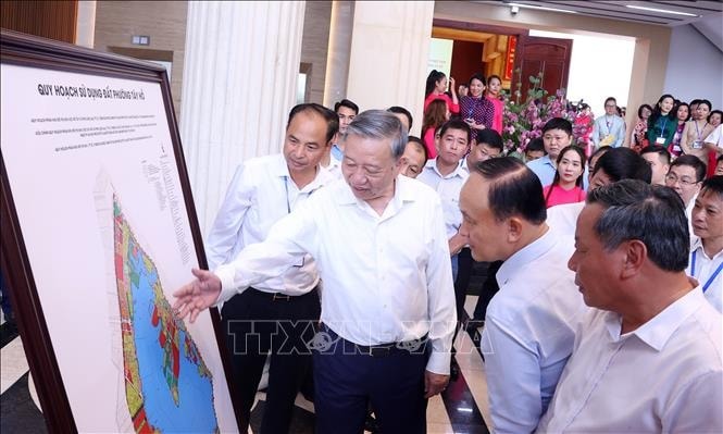 cdnmedia.baotintuc.vn-upload-e9gdnzvhdfi8lzswc6uba-files-2025-12-_tbt-to-lam-311225-11.jpg