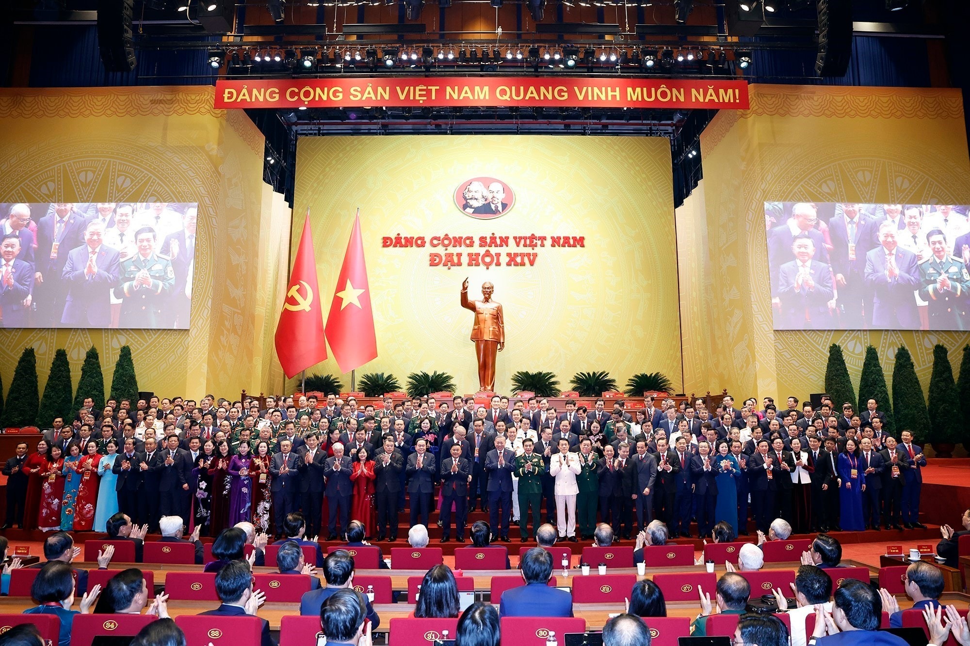 banh0123.382-e26925cb8bfe09d724e8cc3ae606fe1d.jpg