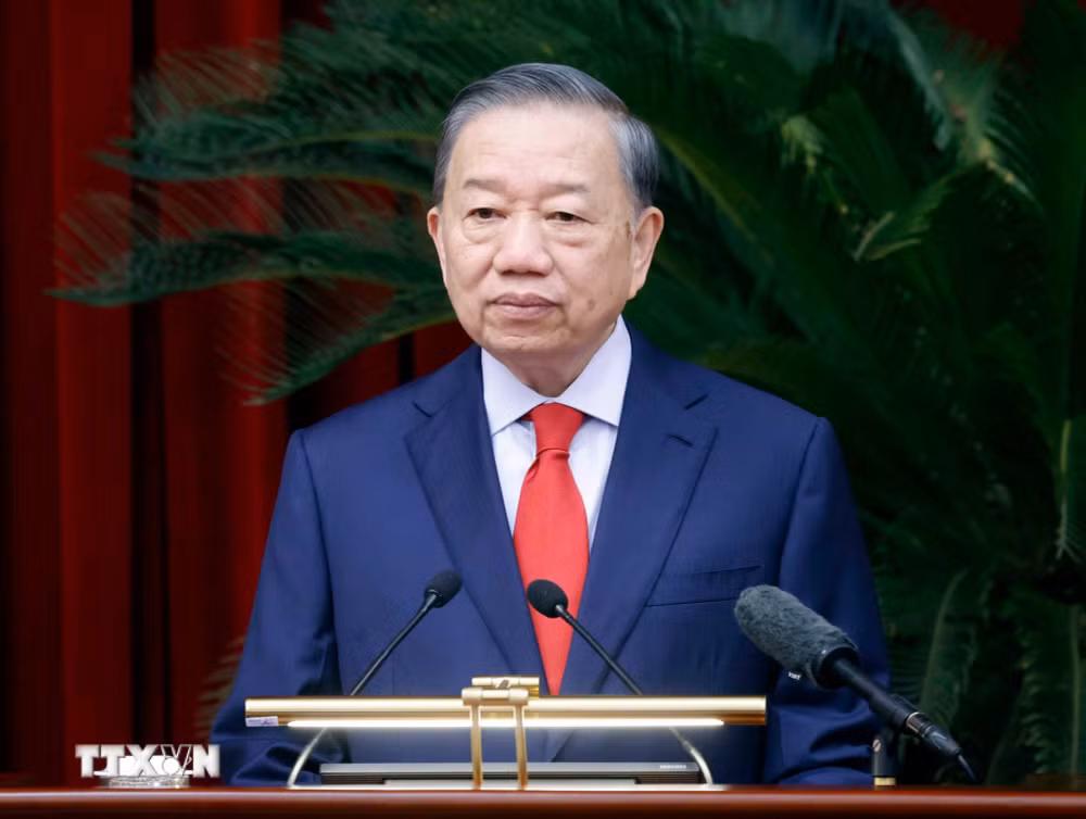 ttxvn_0510-khai-mac-hoi-nghi-lan-thu-4-ban-chap-hanh-trung-uong-dang-3116.jpg.avif
